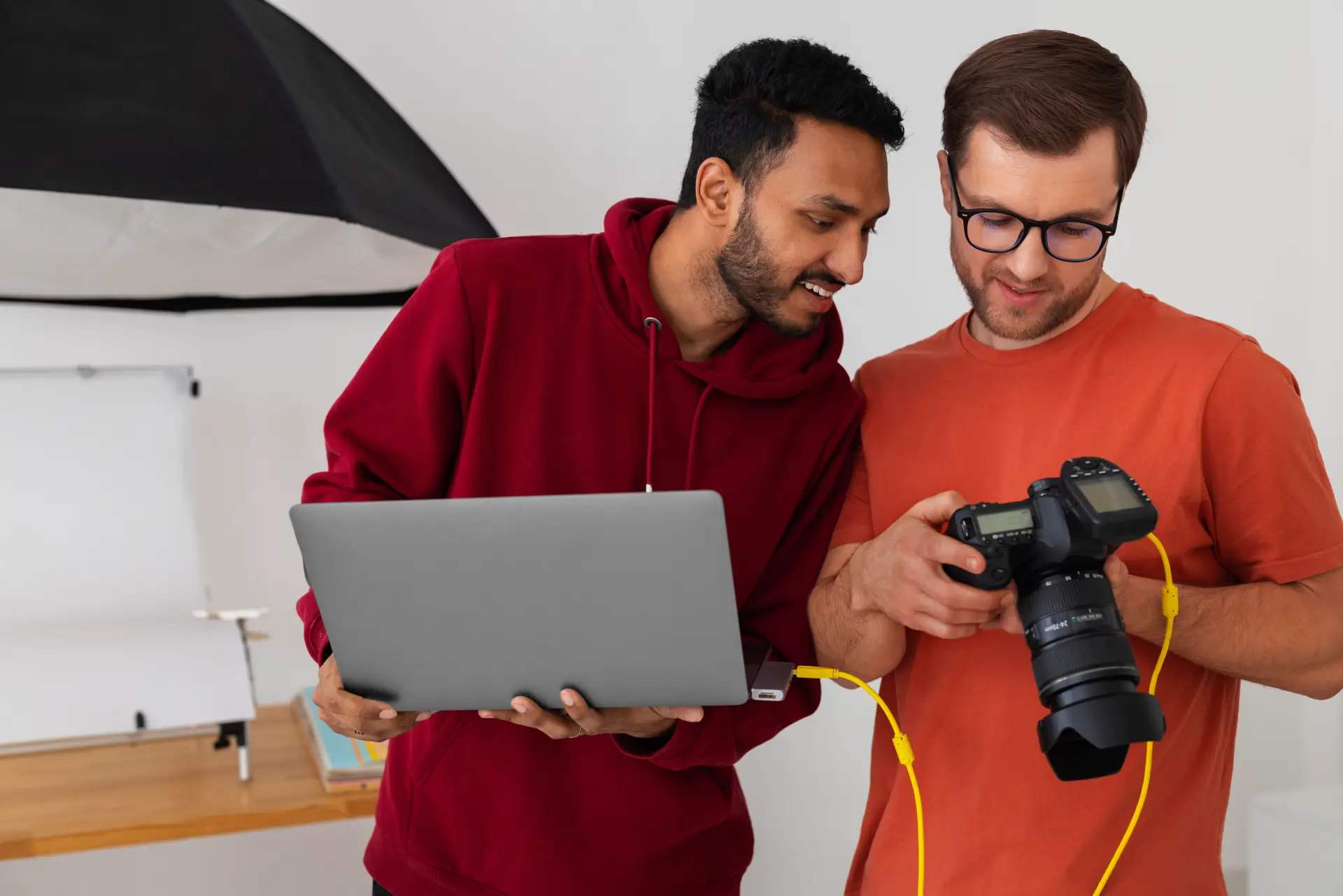 connecting-youth-laptop-headphone-ads-with-gujarati-films-ak-films-production